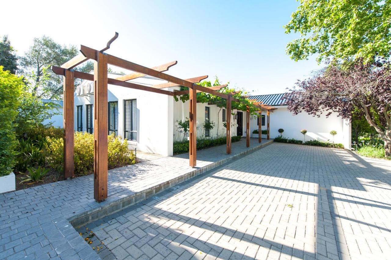 Evertsdal Guesthouse Дурбанвиль Экстерьер фото